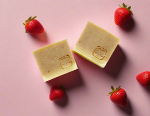Strawberry Yogurt Soap 草莓乳酪皂